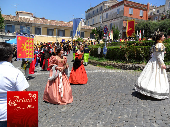 Corteo storico rinascimentale Palio Madama Margarita Castel Madama (TV)